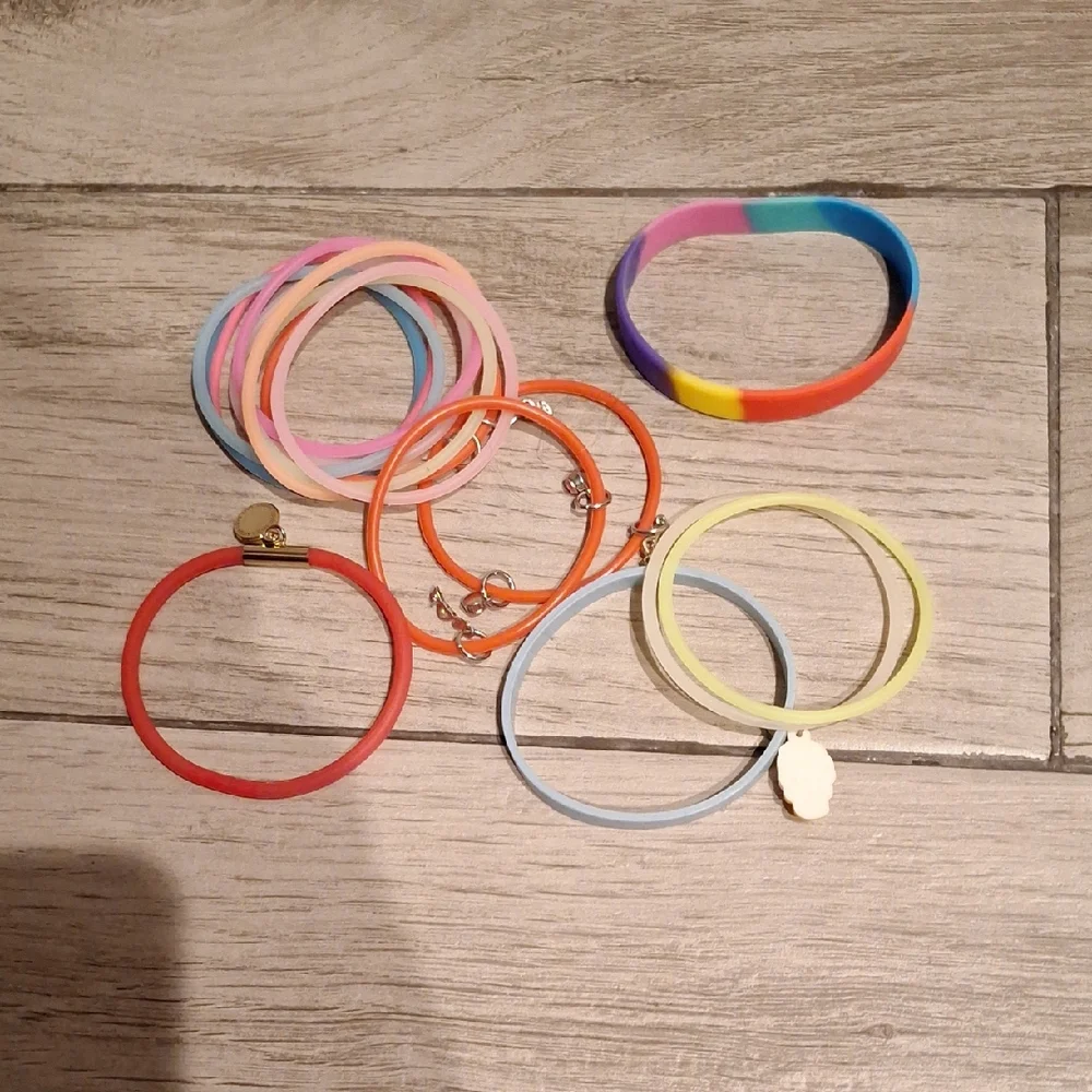 🍋🟩Colorful Rubber Bracelet Set💘